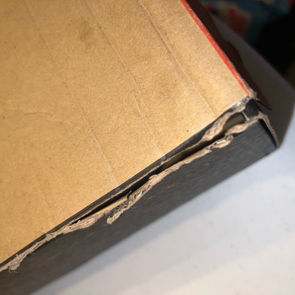 Preloved Jordan Retro 11 Bred SZ9 - Picture 15 of 16